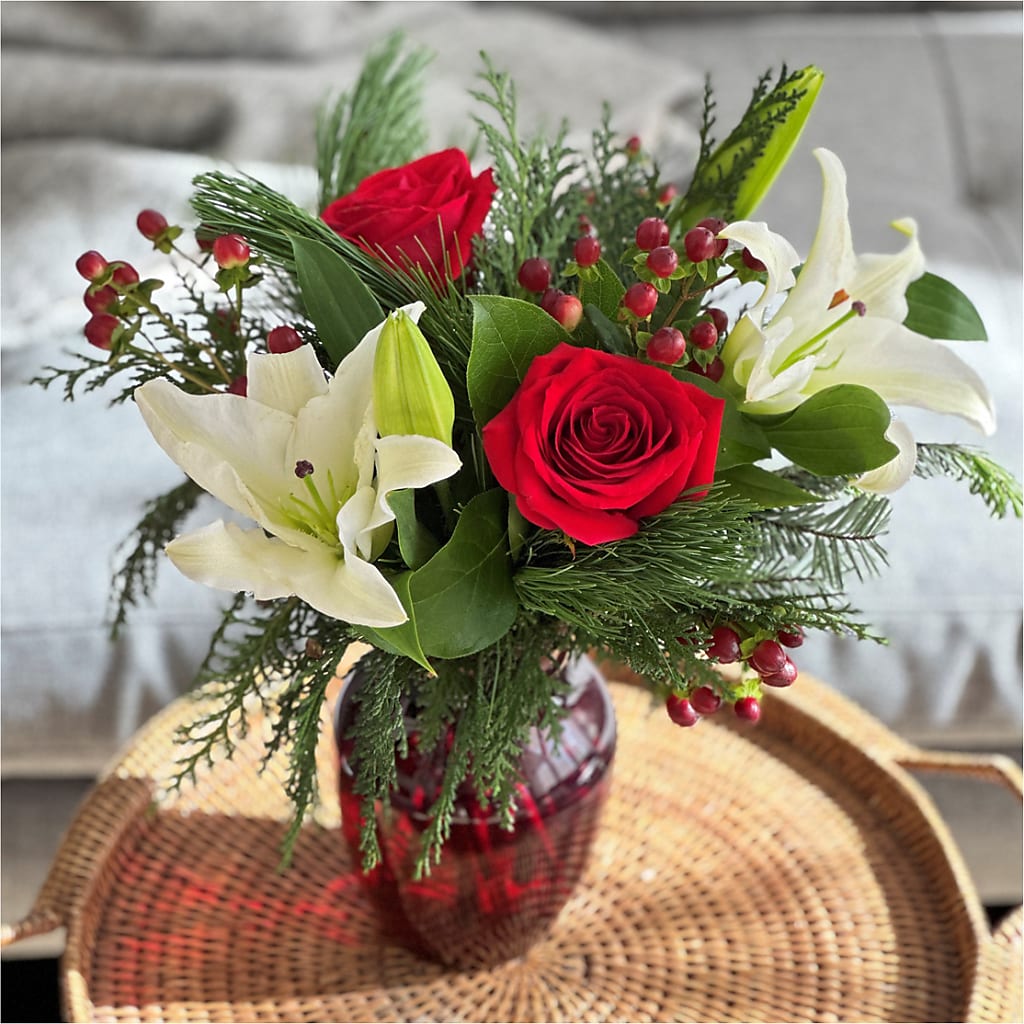 Evergreen Delight Bouquet – Blossom Shop, Conroe TX