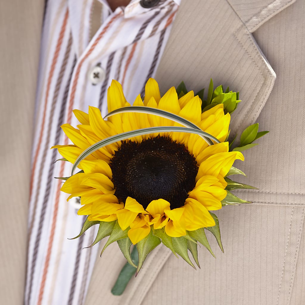 Free Spirit Boutonniere – Blossom Shop, Conroe TX