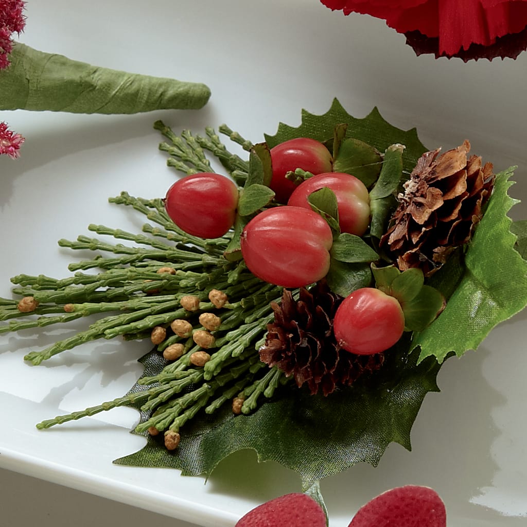 Red Berry Boutonniere – Blossom Shop, Conroe TX
